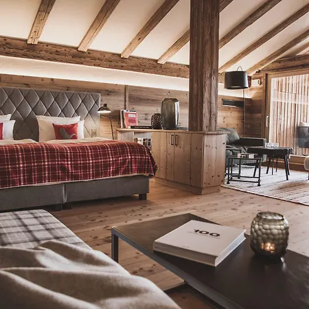 Semesteranläggning (resort) Achental 5*